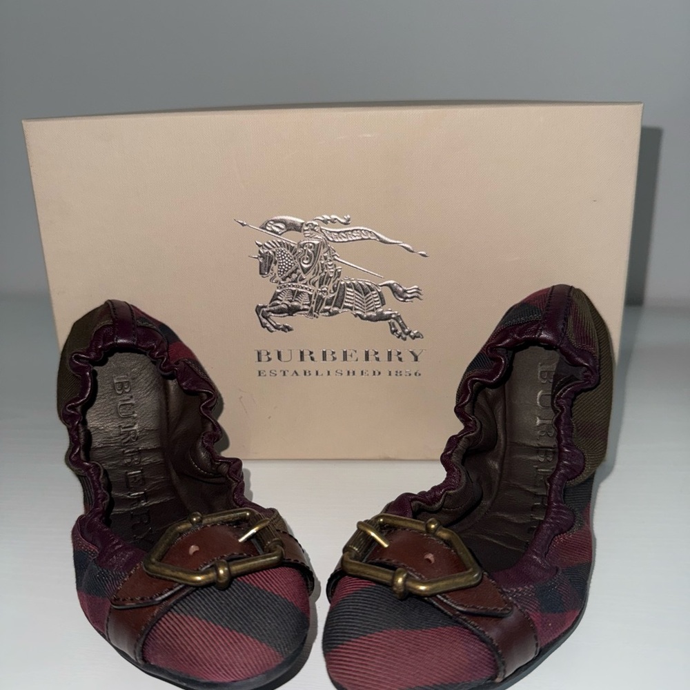 Burberry Red and Brown Flats with Leather Trim